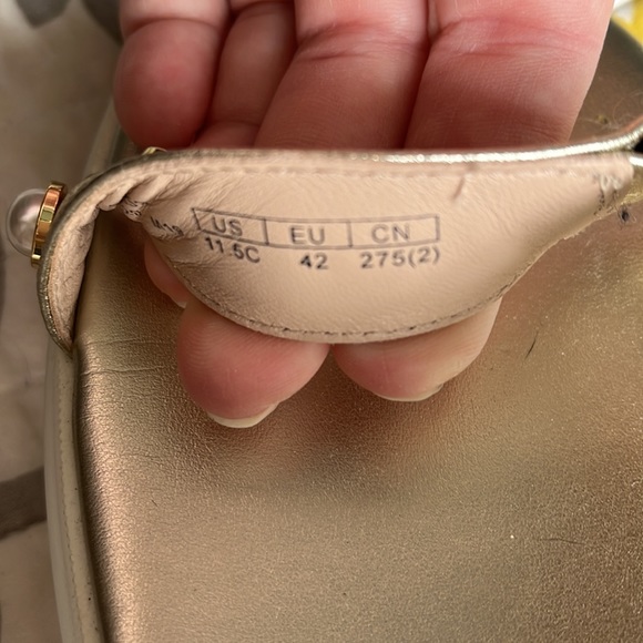 Stuart Weitzman 11.5 Zoelie Crystal pearl diamond sport sandals - Picture 10 of 12